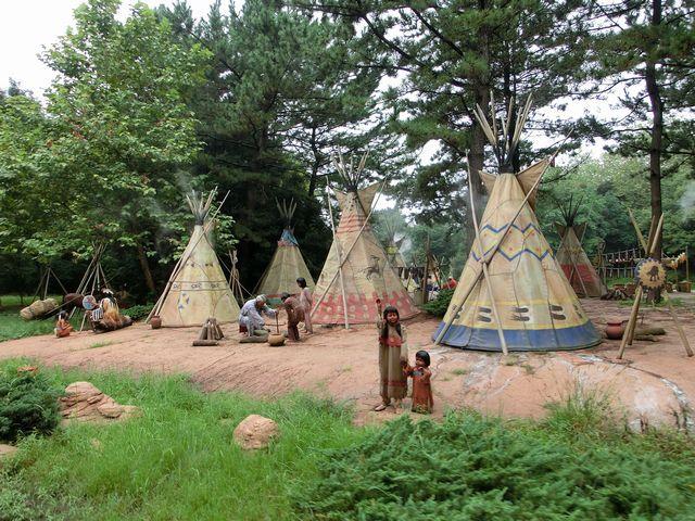 �C���f�B�A��(�f�B�Y�j�[�E�����h)