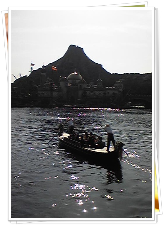 ���F�l�c�B�A���E�S���h��